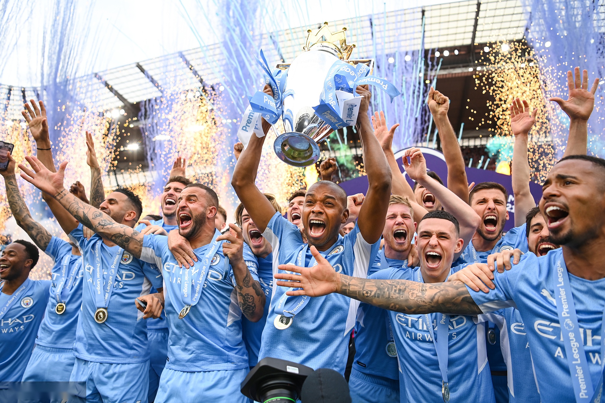 但他始终保 但他始终保